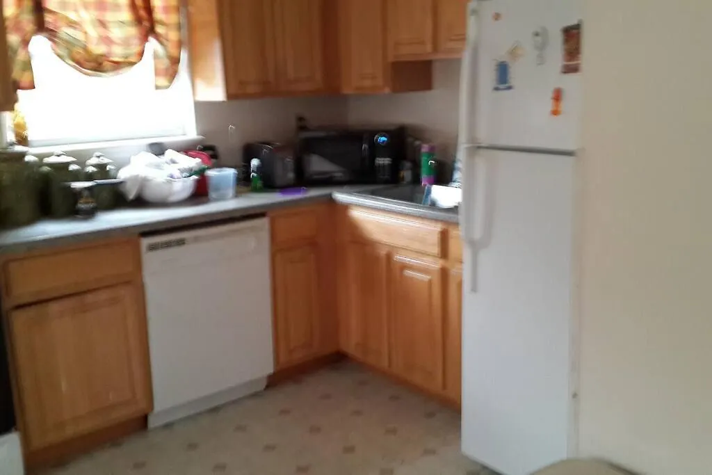 Large 3-Bedrooms/2-Bath Apt, One Block To Train New York 0*,  United States